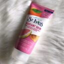 St.Ives Radiant Skin Pink lemon and Mandarin orange scrub -150ml