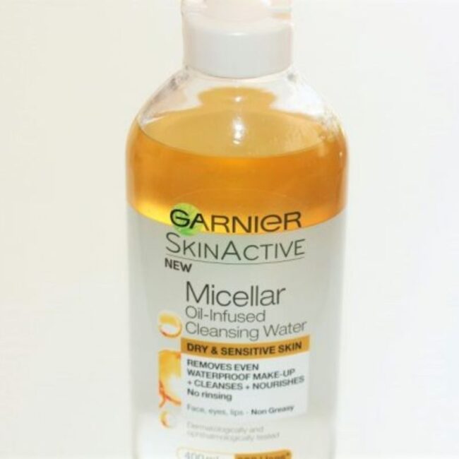Garnier Micellar Oil Infused Cleansing Water -125ml (3) Garnier Micellar Oil Infused Cleansing Water -125ml