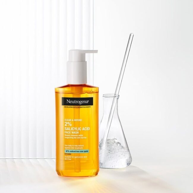 Neutrogena Clear & Defend Facial Wash -200ml (1) Neutrogena Clear & Defend Facial Wash -200ml