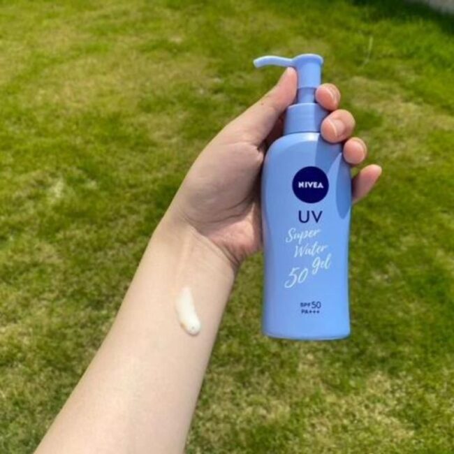 Nivea UV Super Water Gel Sunscreen SPF50 PA+++ 140gm (4) Nivea UV Super Water Gel Sunscreen SPF50 PA+++ 140gm